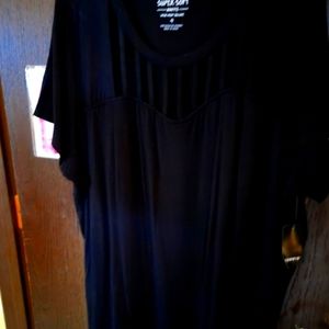 Torrid soft short-sleeve shirt Sz 4